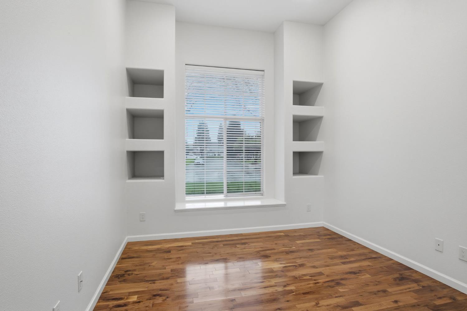 600 Atherton Ct, Modesto, CA 95356