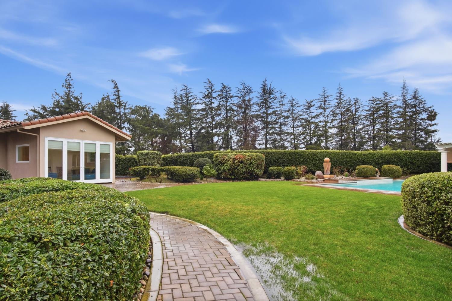 600 Atherton Ct, Modesto, CA 95356