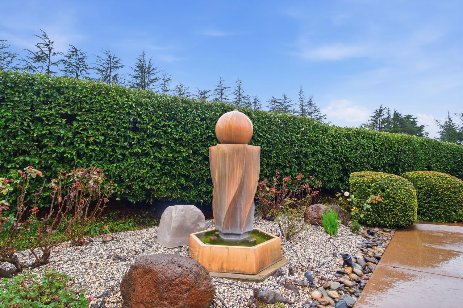 600 Atherton Ct, Modesto, CA 95356