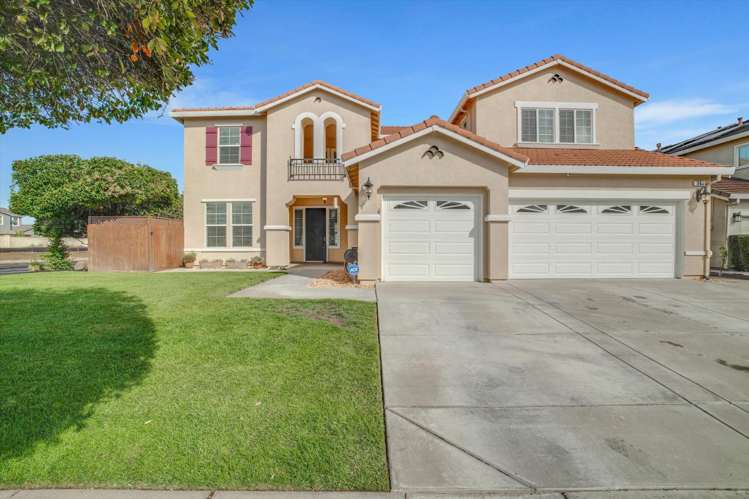 1265 Fawn Lily Dr, Patterson, CA 95363