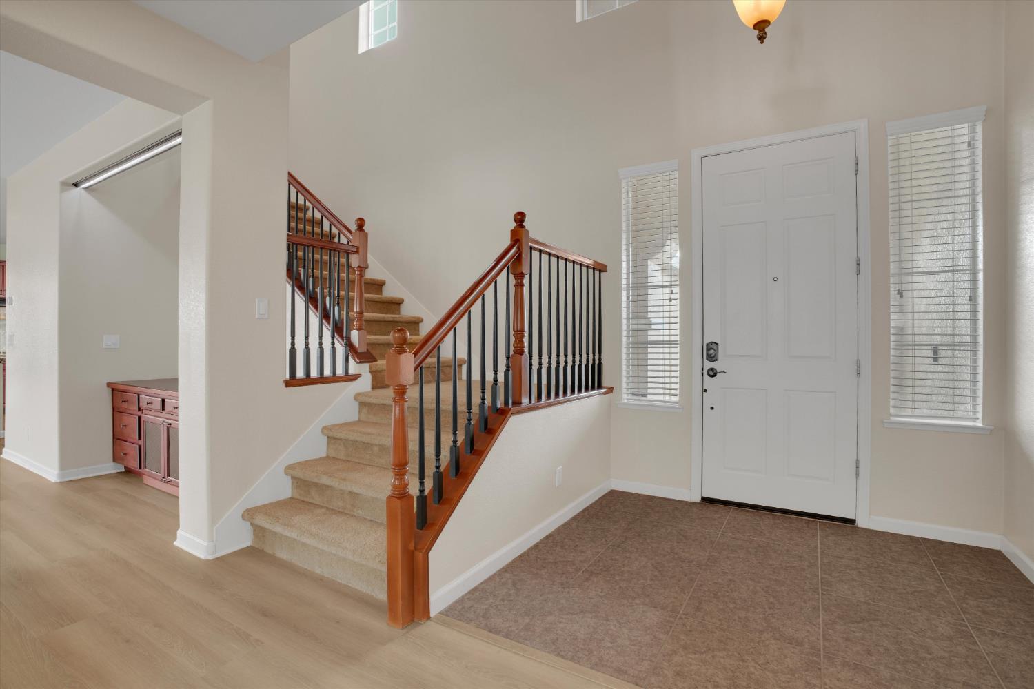 1265 Fawn Lily Dr, Patterson, CA 95363