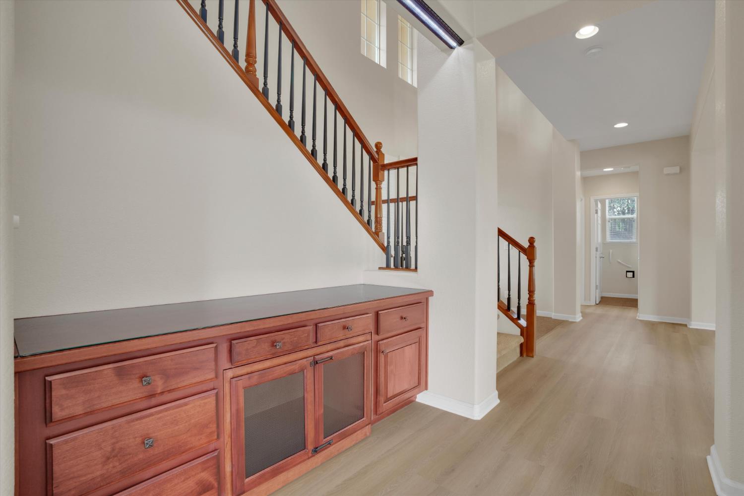 1265 Fawn Lily Dr, Patterson, CA 95363