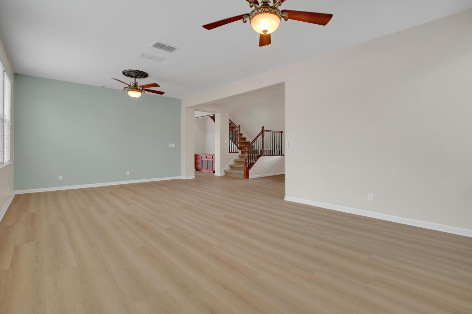 1265 Fawn Lily Dr, Patterson, CA 95363