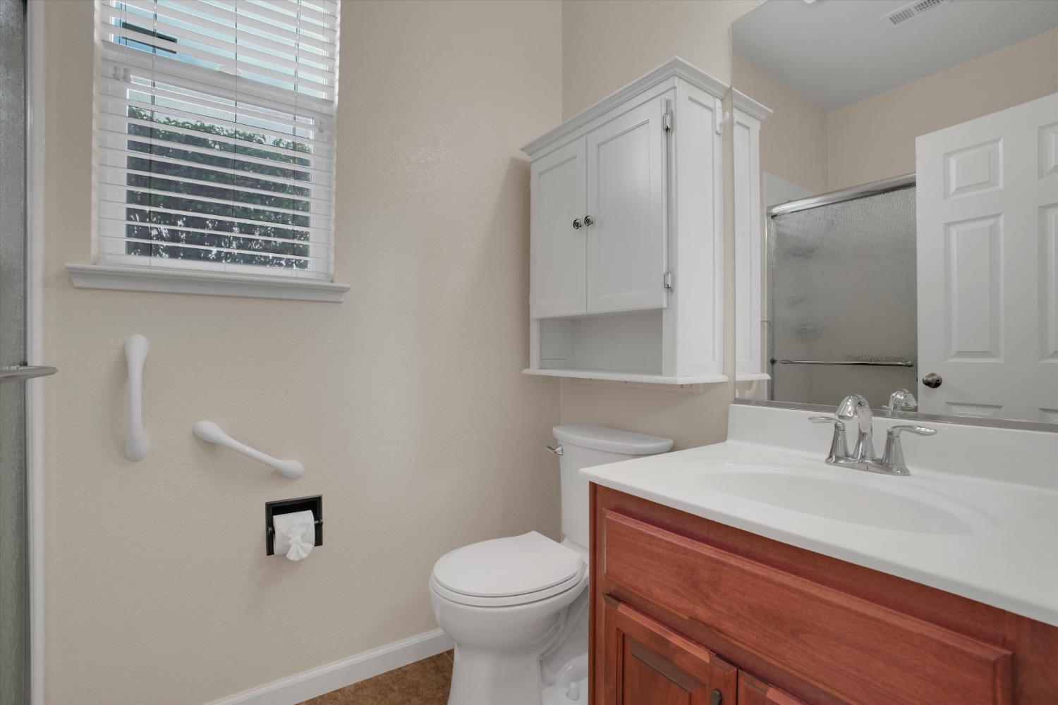 1265 Fawn Lily Dr, Patterson, CA 95363