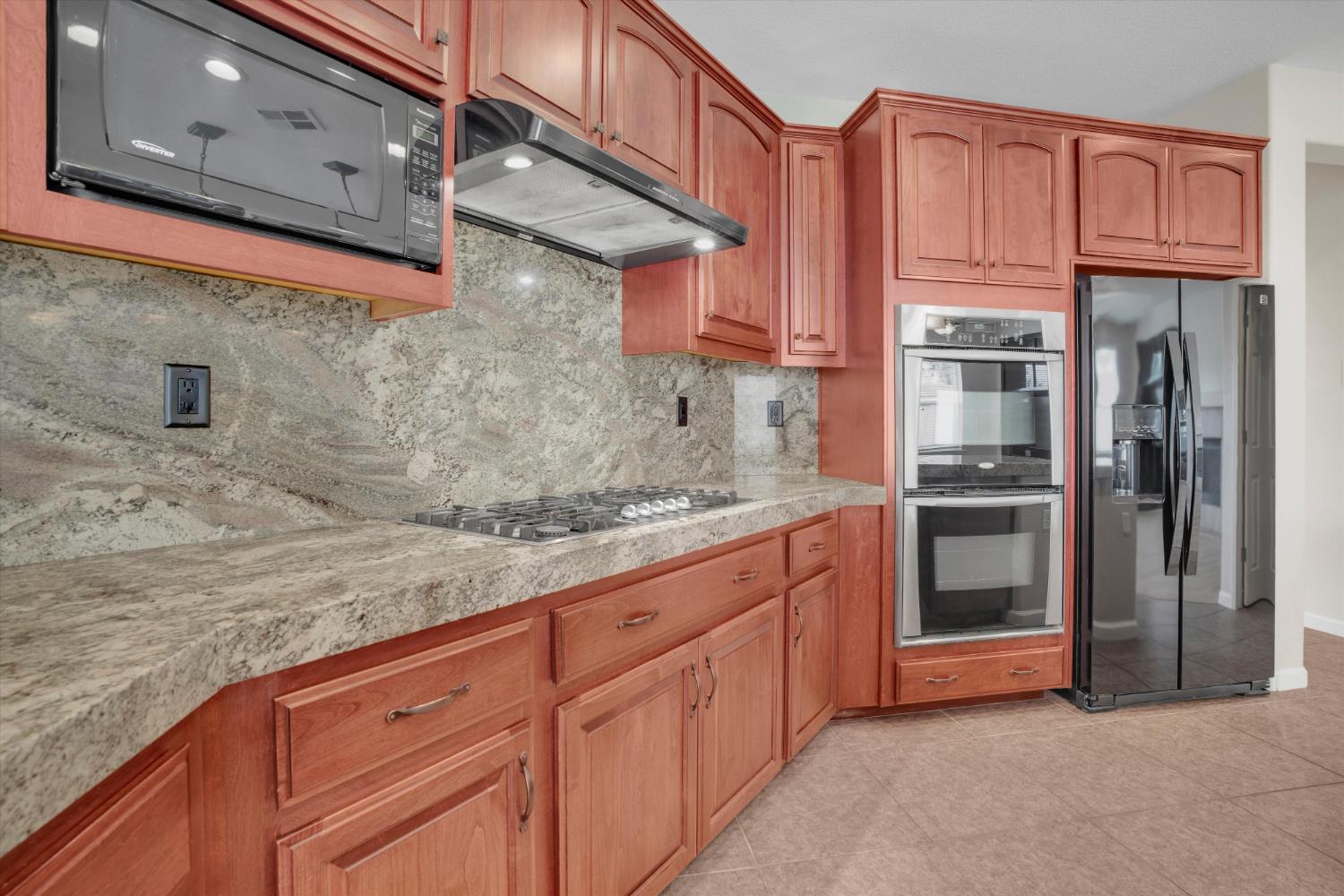 1265 Fawn Lily Dr, Patterson, CA 95363