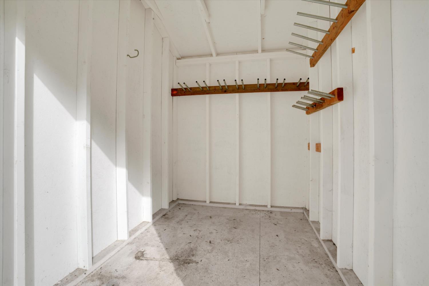 1265 Fawn Lily Dr, Patterson, CA 95363