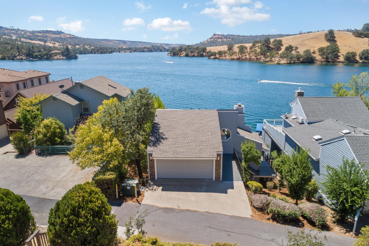 816 Foothill Rd #2, Copperopolis, CA 95228