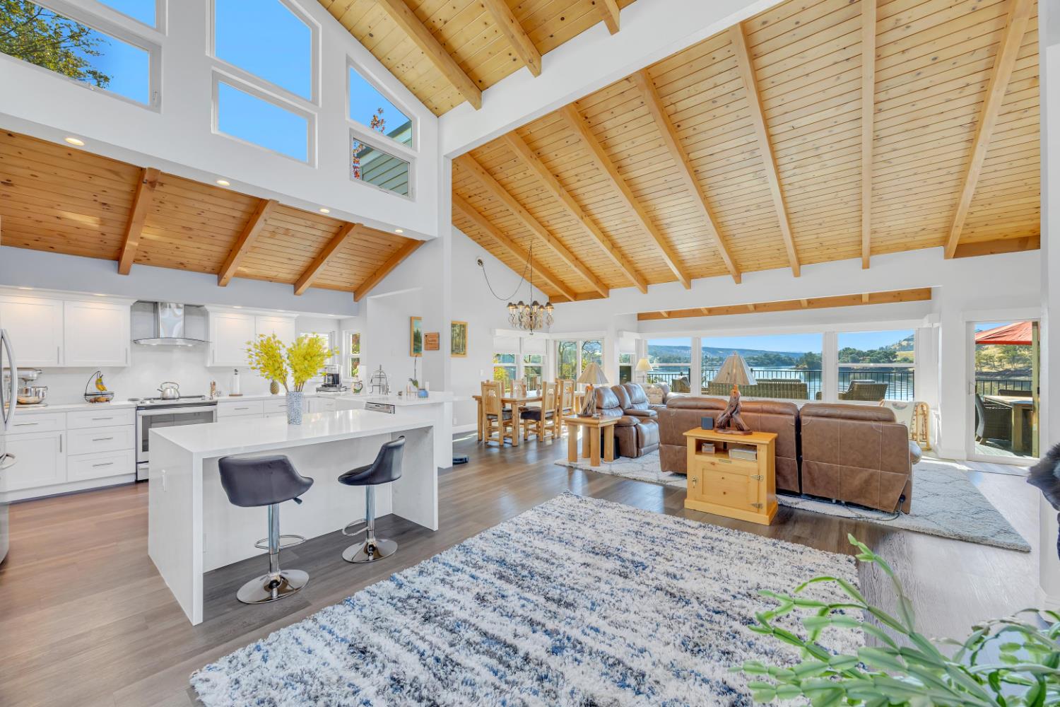 816 Foothill Rd #2, Copperopolis, CA 95228