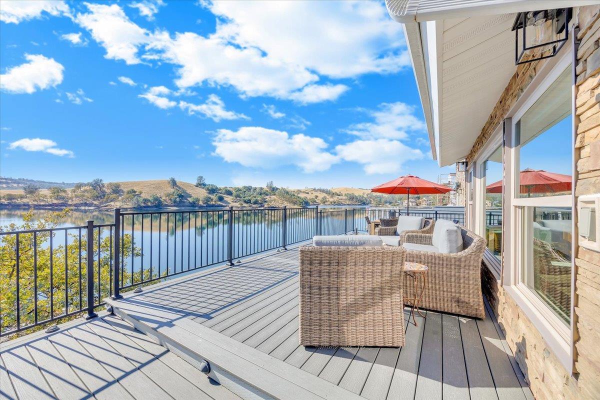 816 Foothill Rd #2, Copperopolis, CA 95228