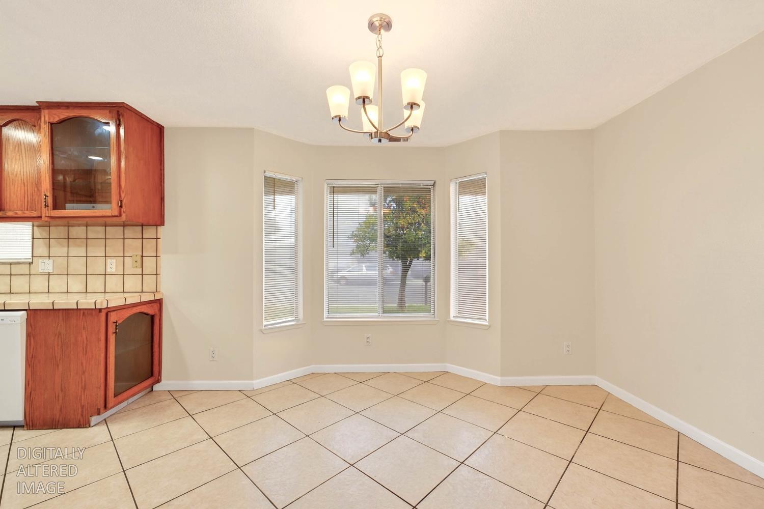 517 W Tuolumne Rd, Turlock, CA 95382