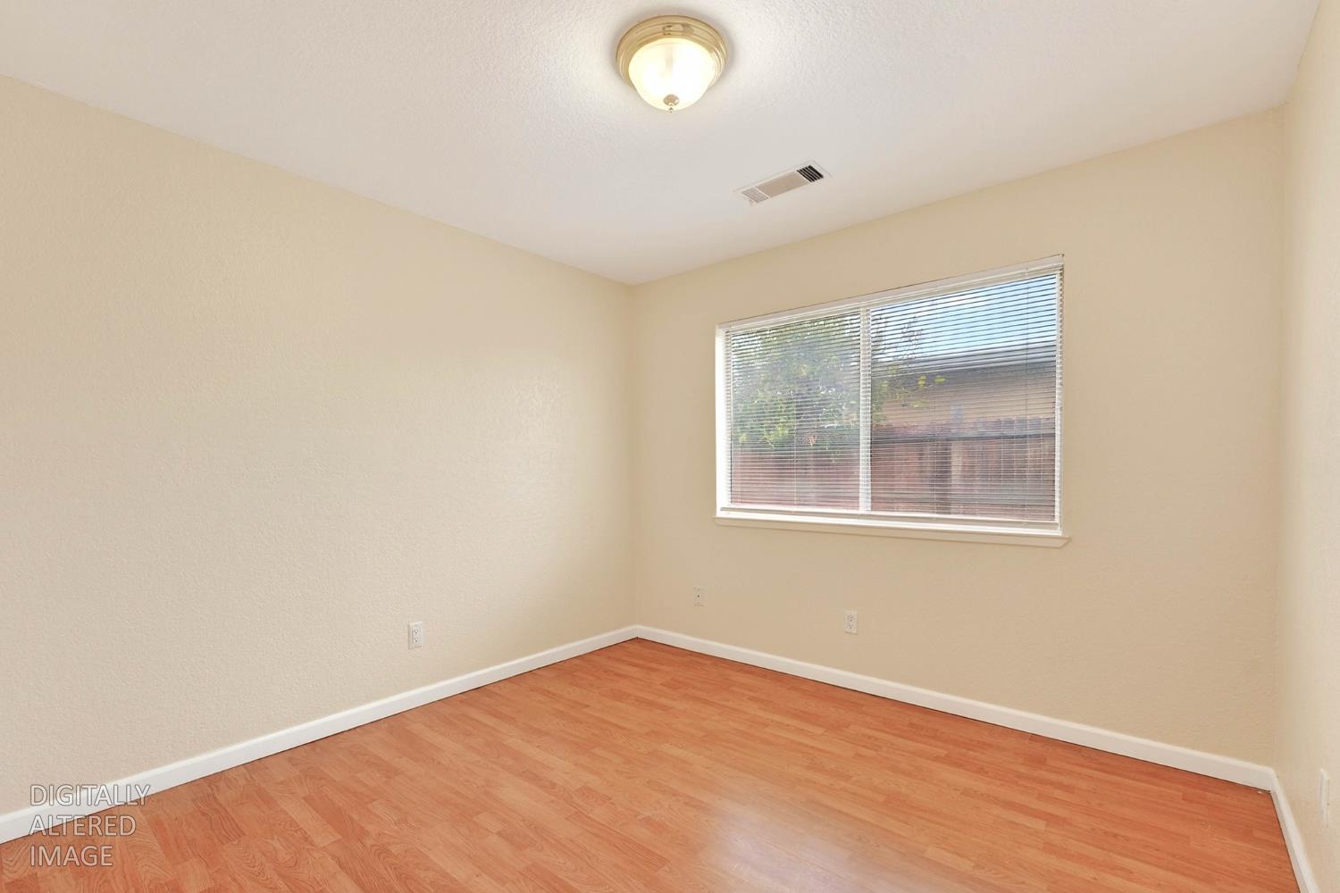 517 W Tuolumne Rd, Turlock, CA 95382