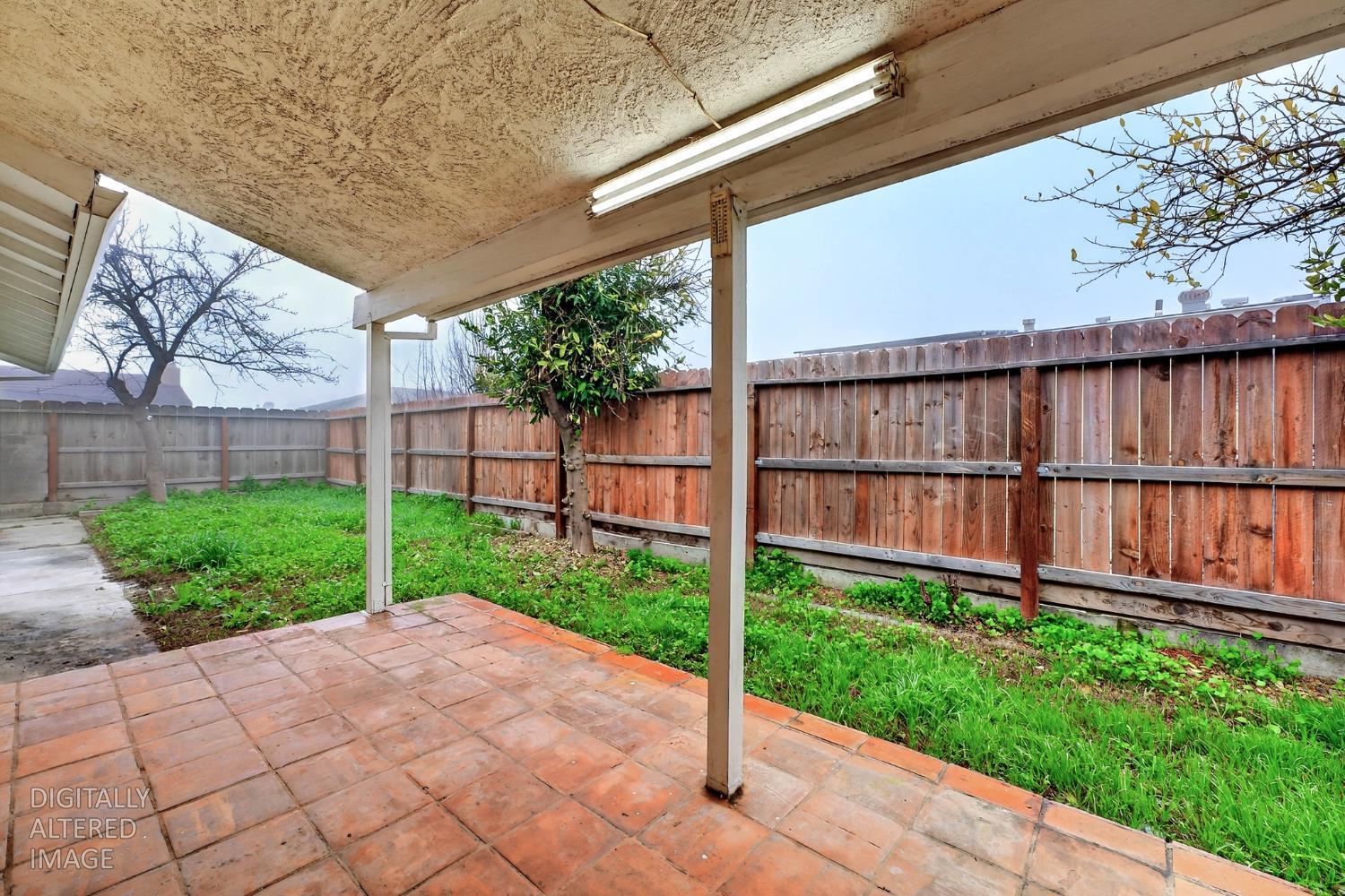 517 W Tuolumne Rd, Turlock, CA 95382