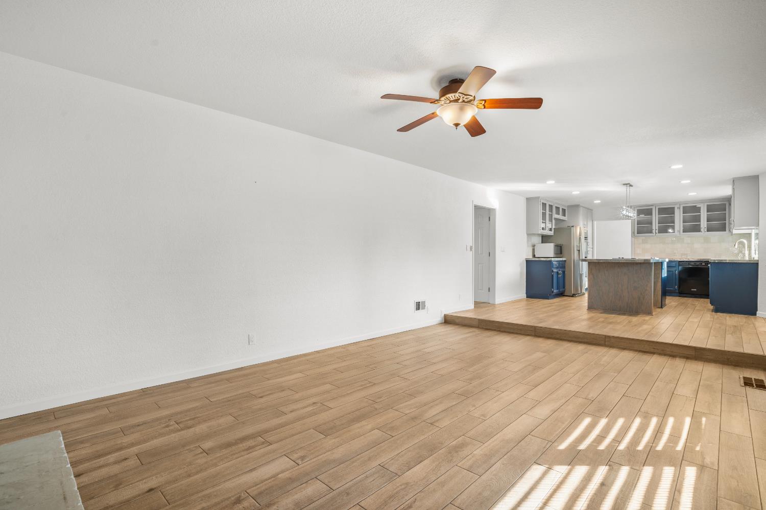 3913 Viader Dr, Modesto, CA 95356