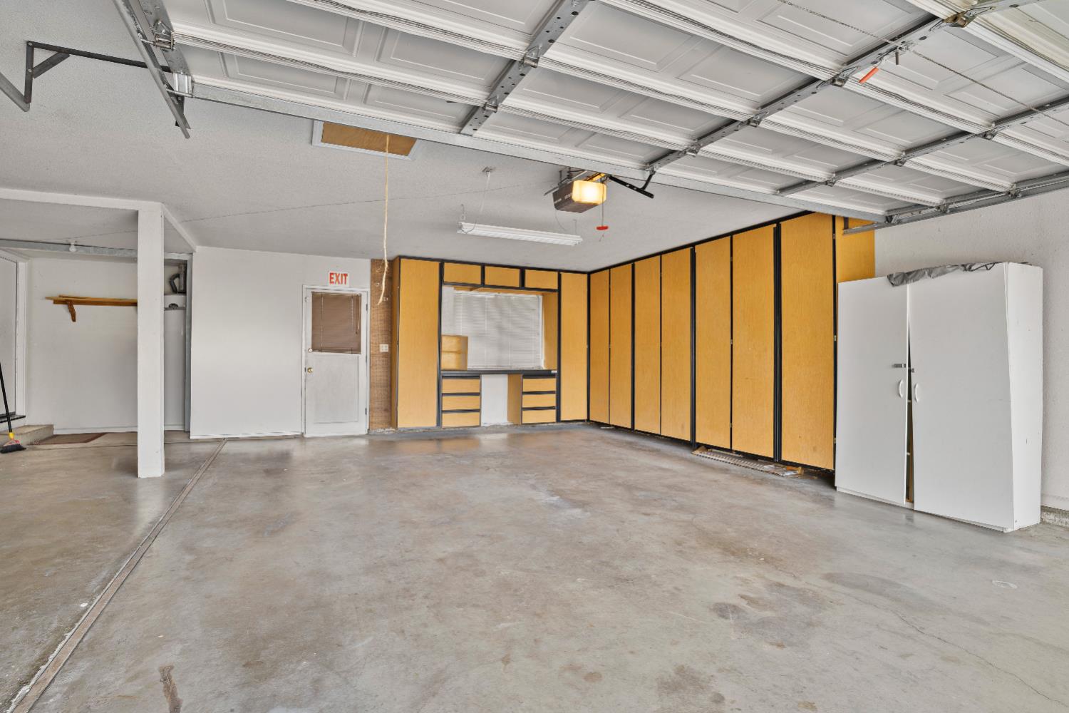 3913 Viader Dr, Modesto, CA 95356