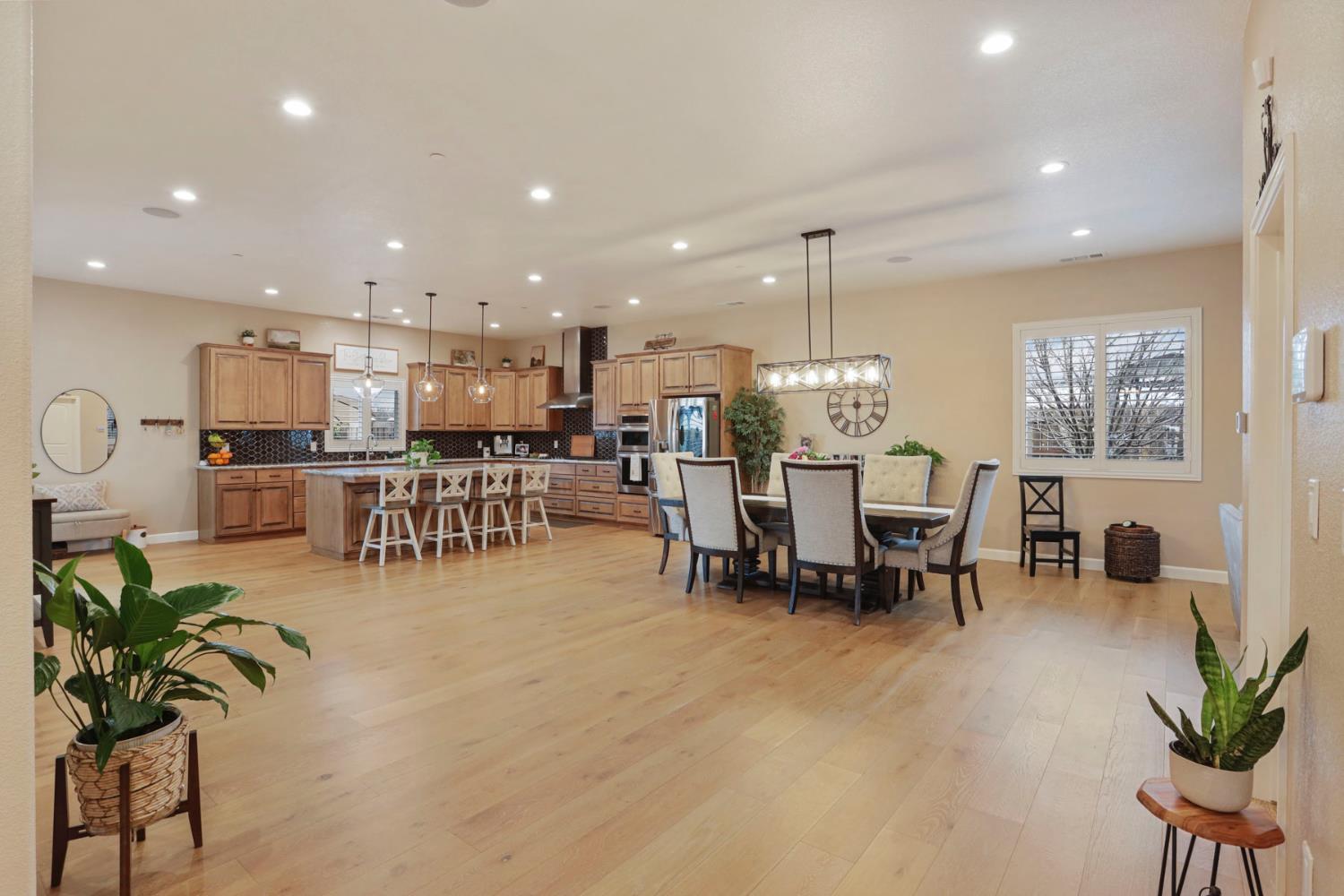 23346 S Frederick Rd, Ripon, CA 95366