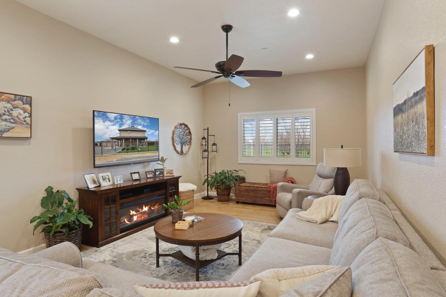 23346 S Frederick Rd, Ripon, CA 95366