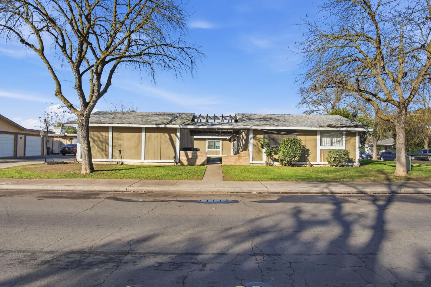 3325 Sherwood Ave, Modesto, CA 95350