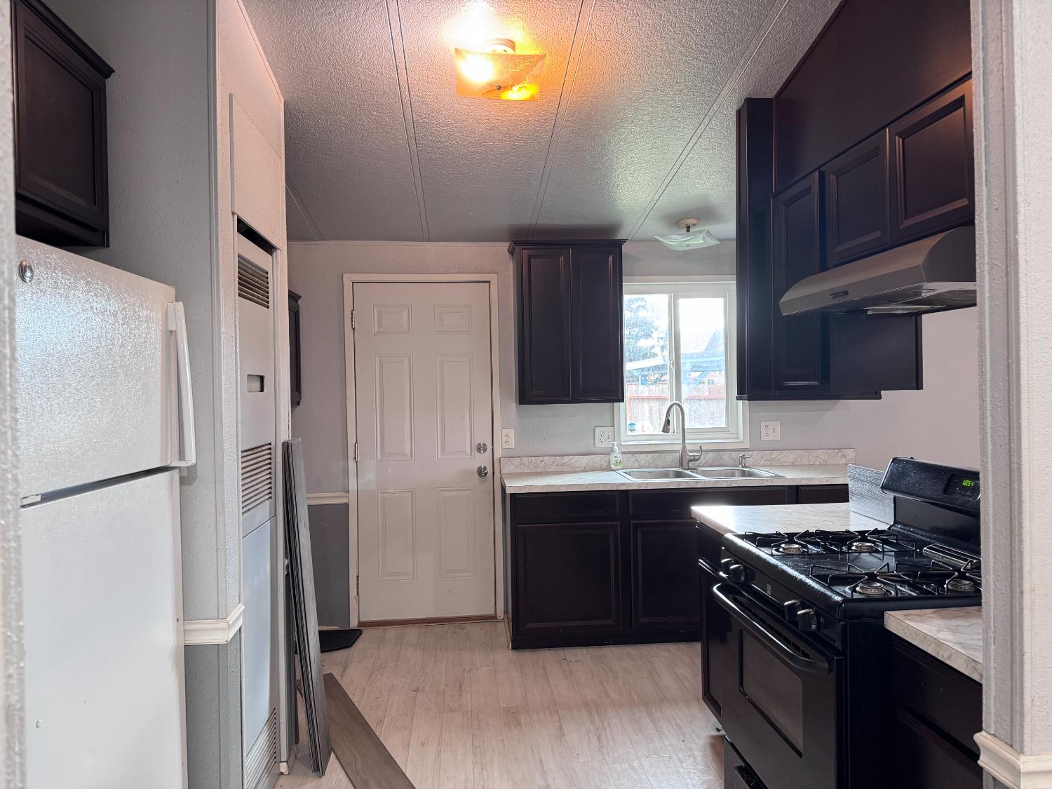 250 Davis St, Turlock, CA 95380