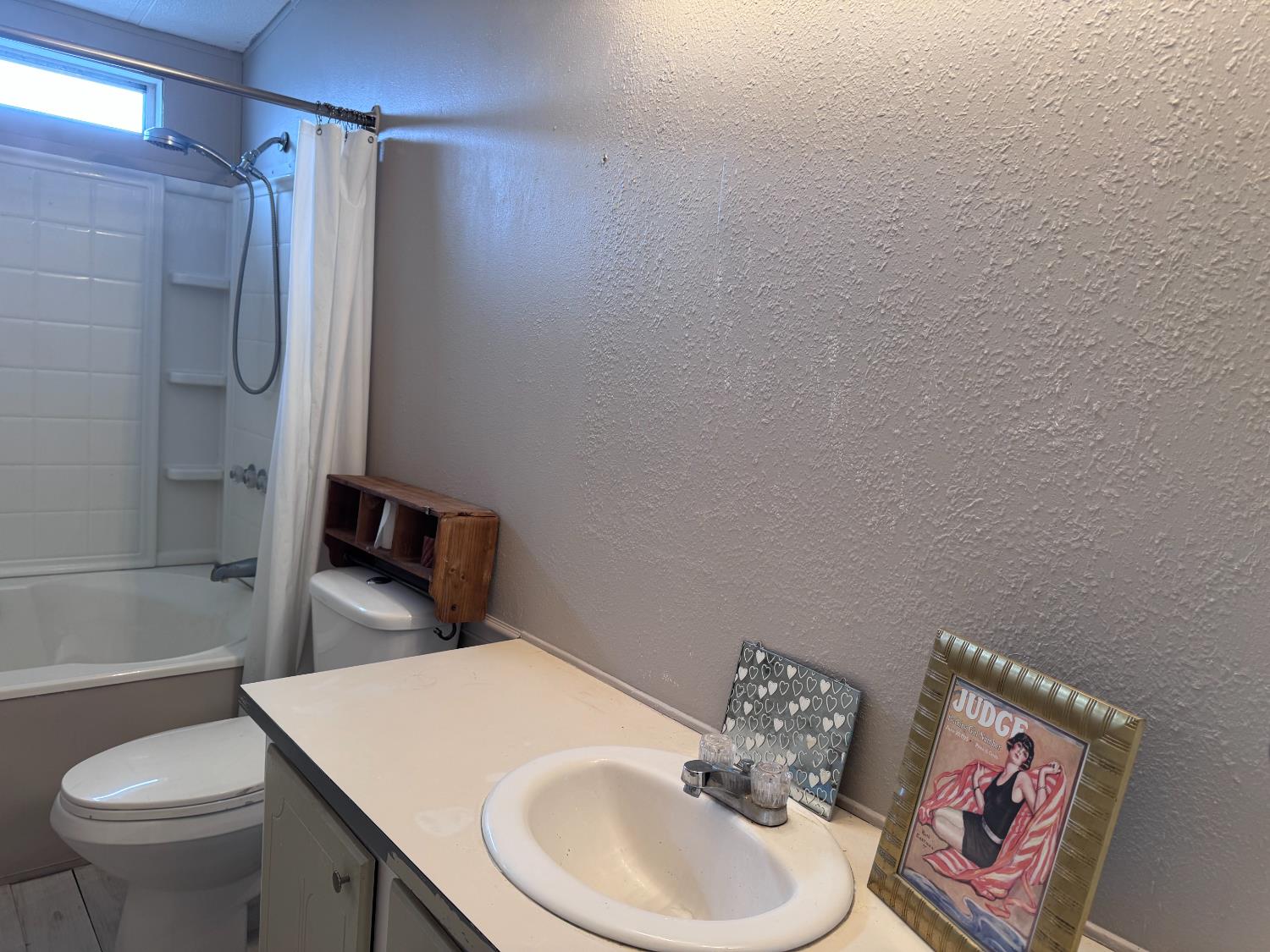 250 Davis St, Turlock, CA 95380