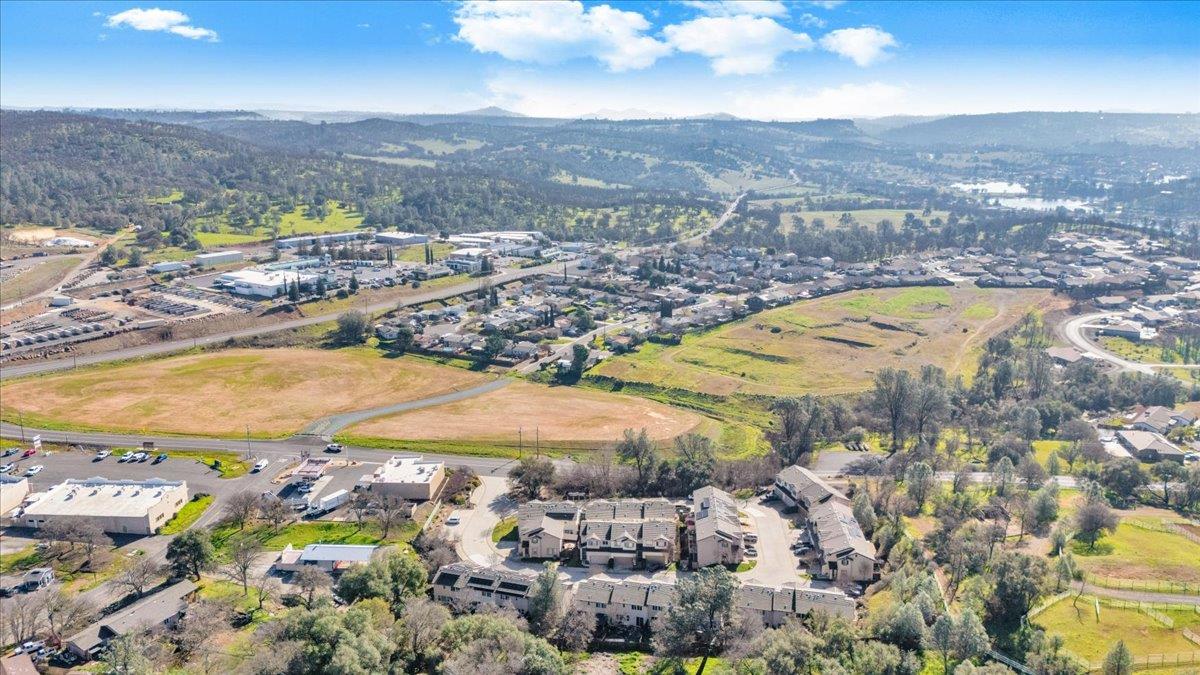 219 Bridle Point Cir, Copperopolis, CA 95228