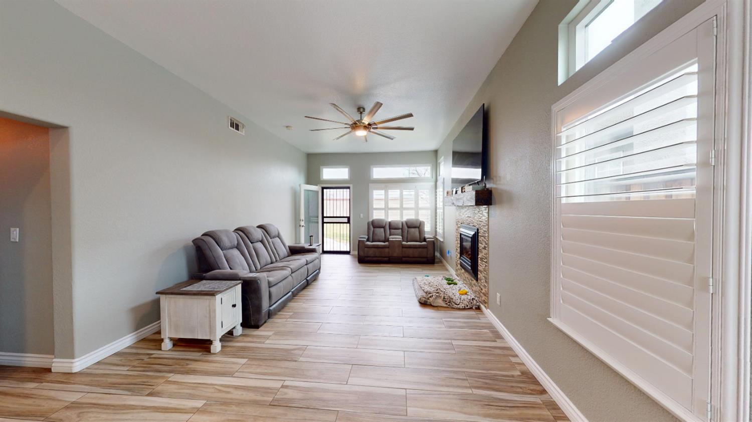 1847 Bergthold St, Manteca, CA 95336