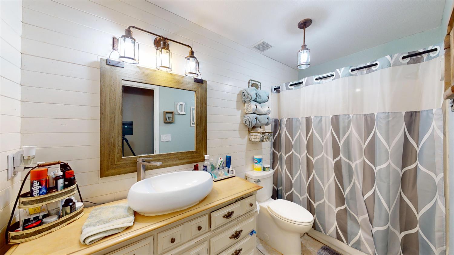 1847 Bergthold St, Manteca, CA 95336