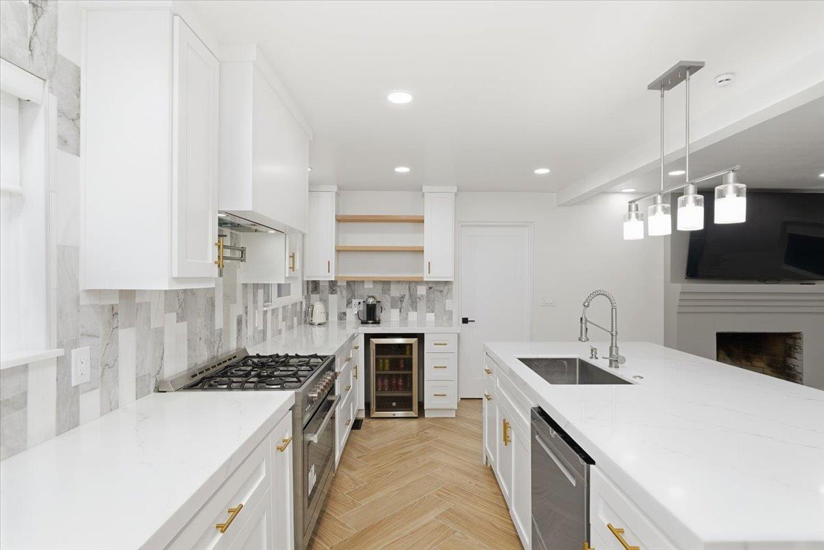 2213 Evelle Ln, Turlock, CA 95380