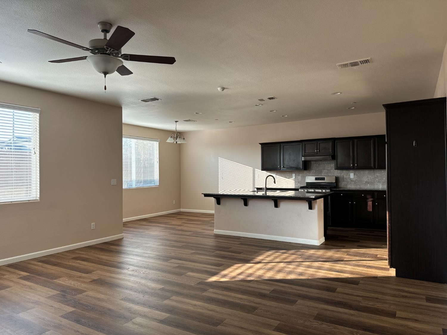 3364 Amanecer Ave, Clovis, CA 93619