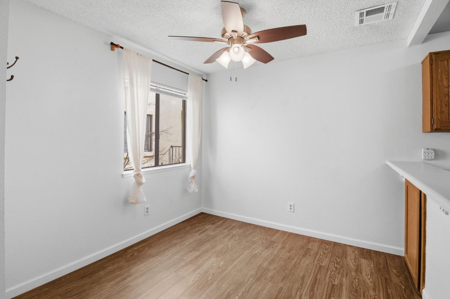 3424 Vintage Dr #244, Modesto, CA 95356