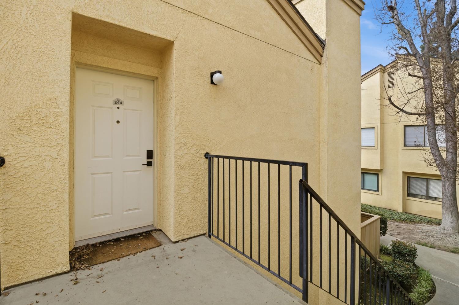 3424 Vintage Dr #244, Modesto, CA 95356