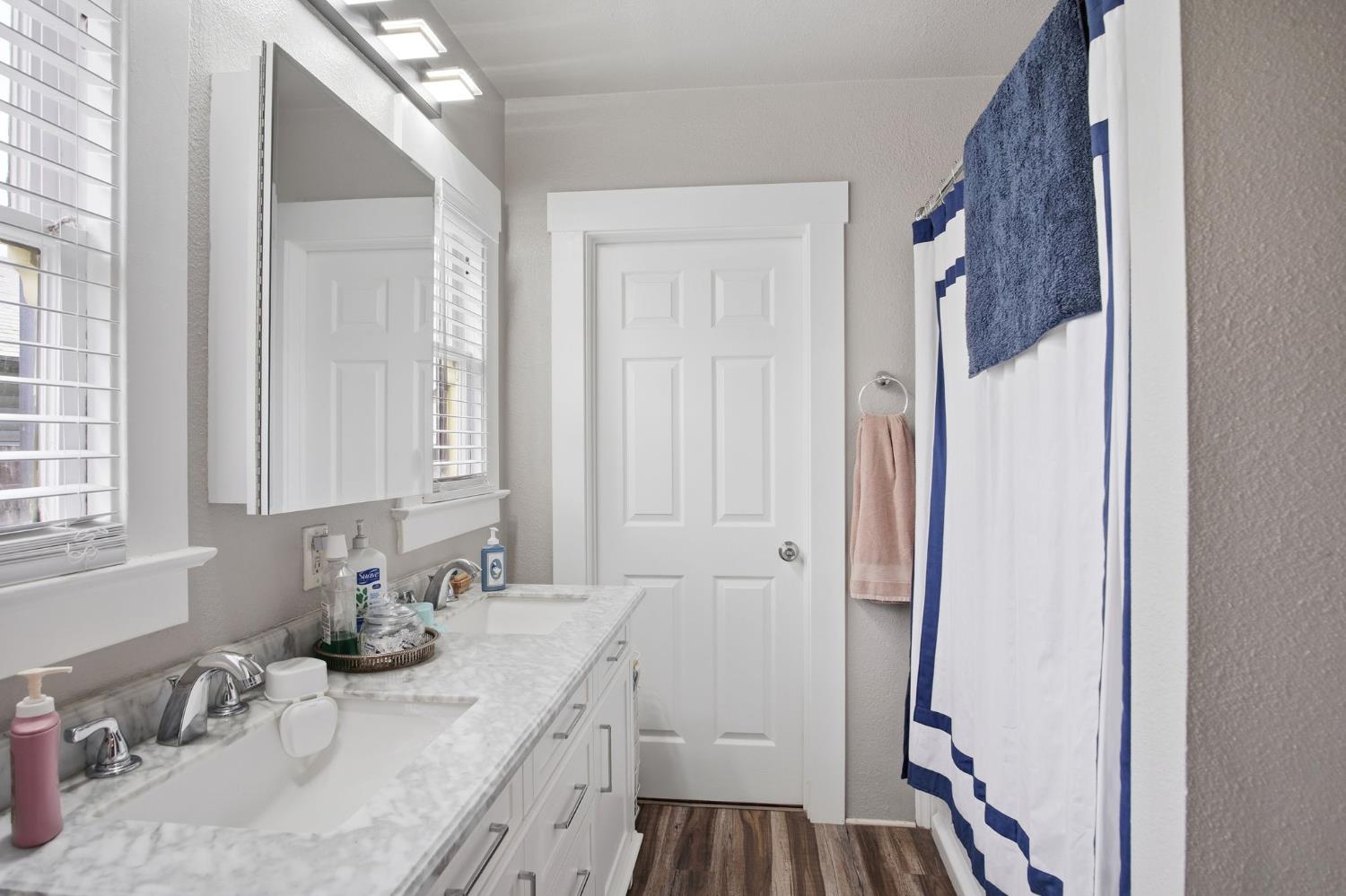 925 W 21st St, Merced, CA 95340