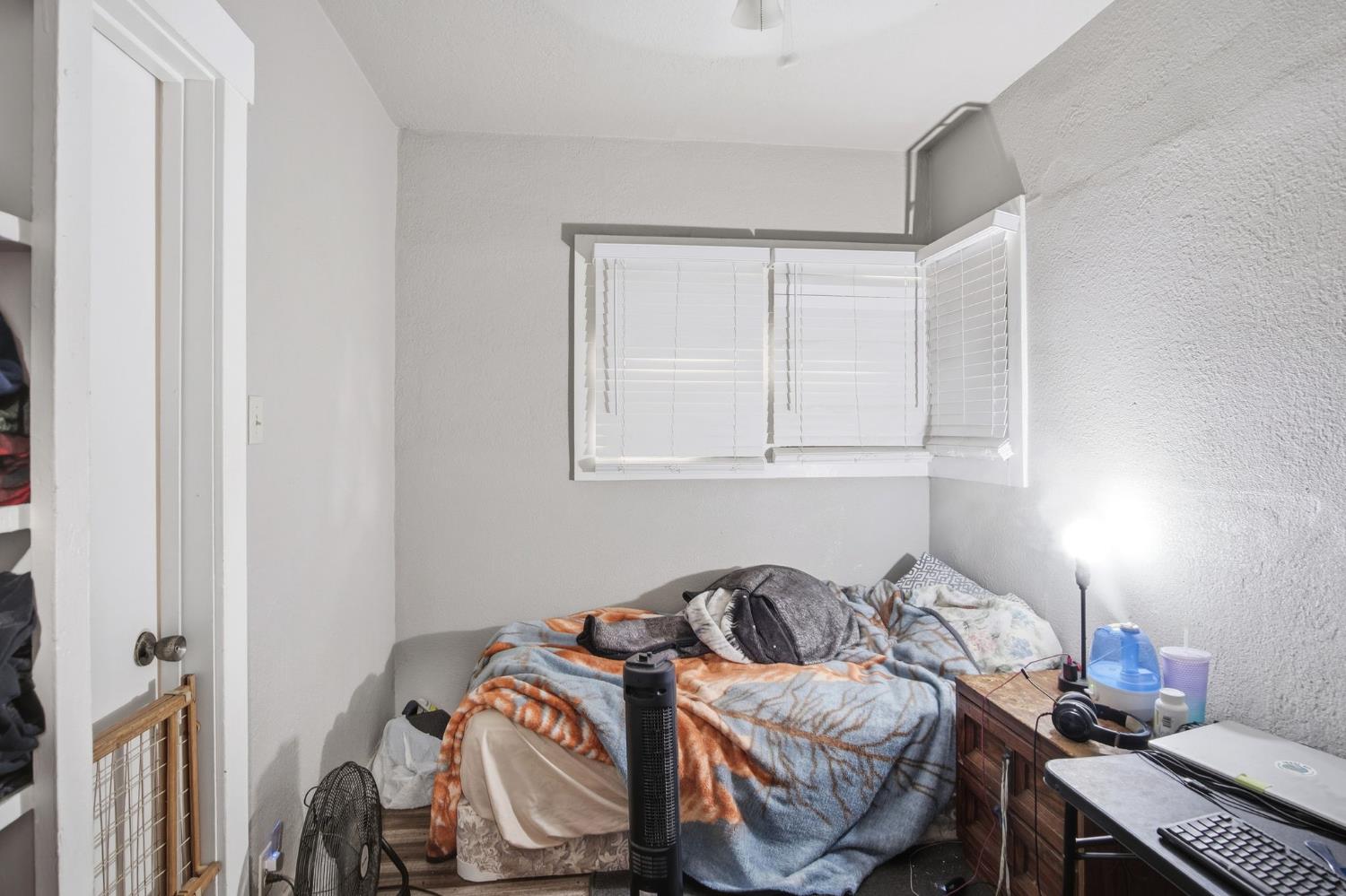 925 W 21st St, Merced, CA 95340