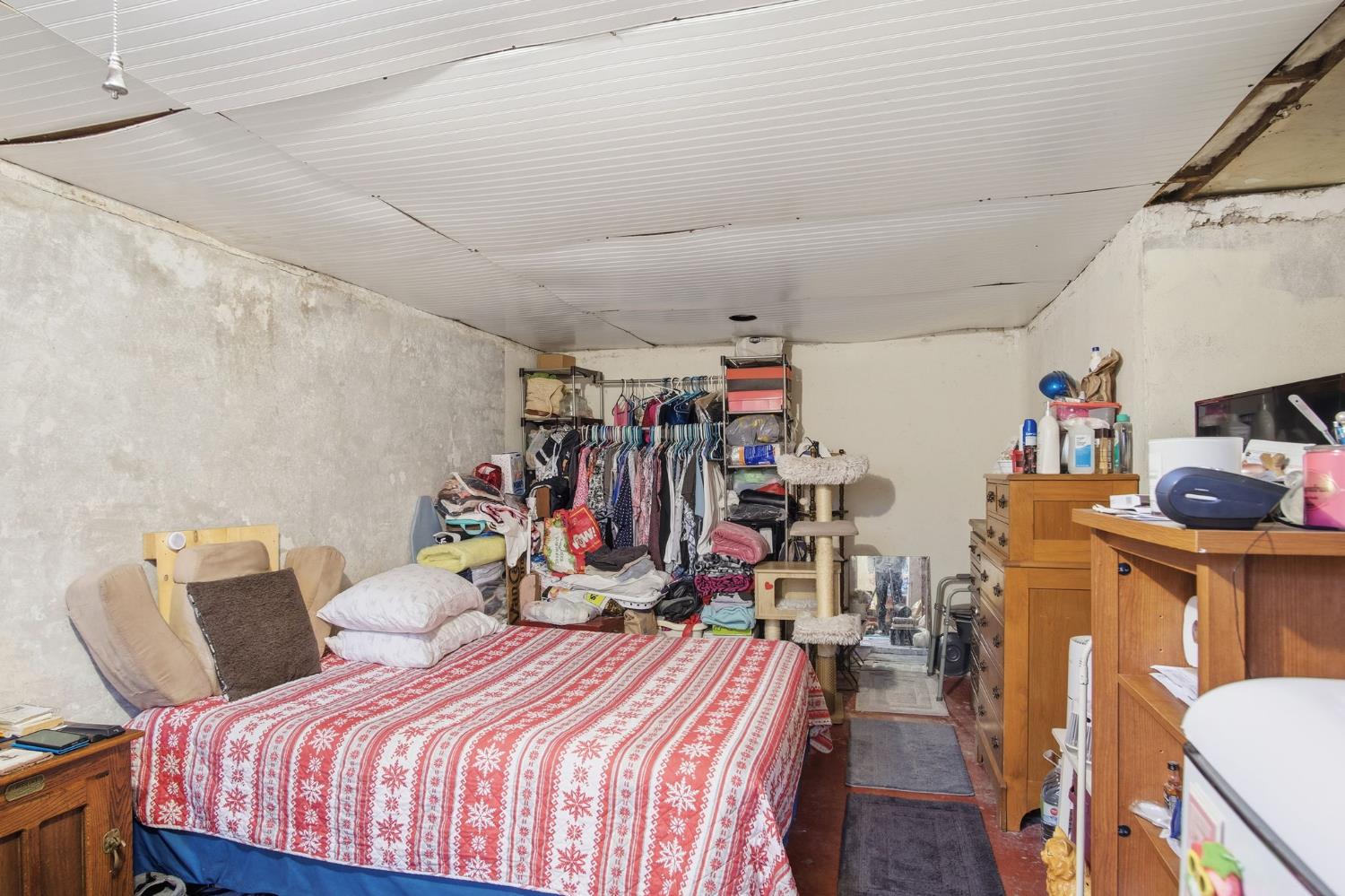 925 W 21st St, Merced, CA 95340