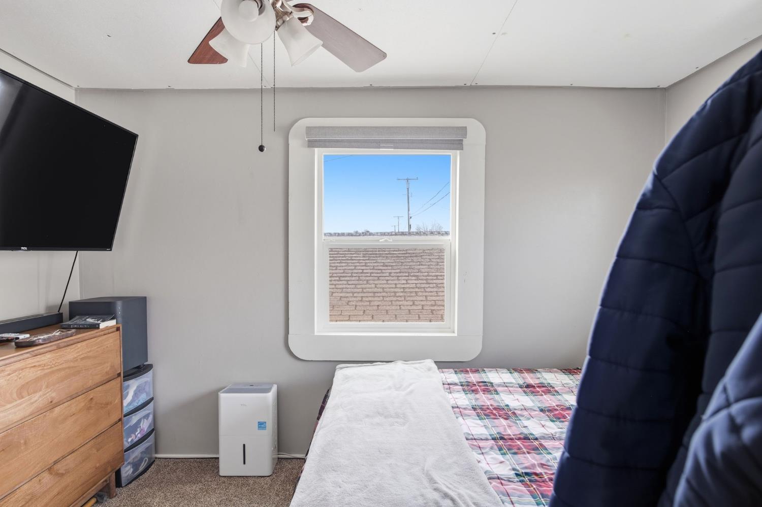 925 W 21st St, Merced, CA 95340