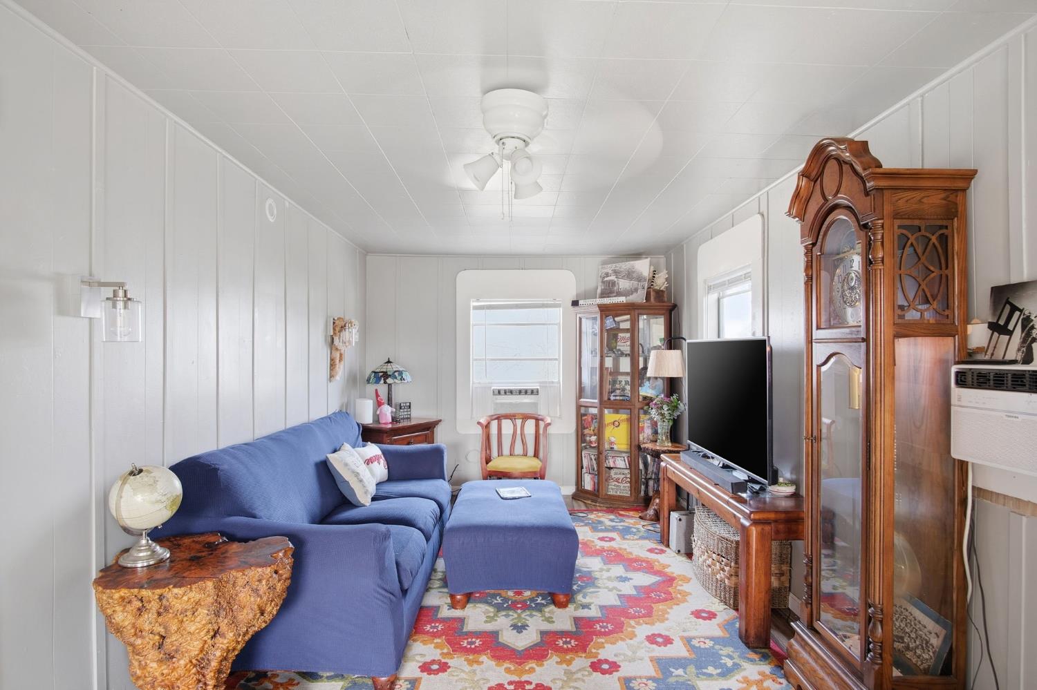 925 W 21st St, Merced, CA 95340