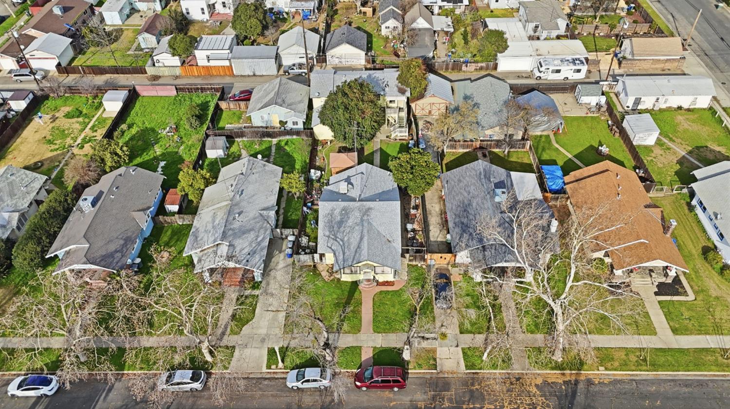 925 W 21st St, Merced, CA 95340