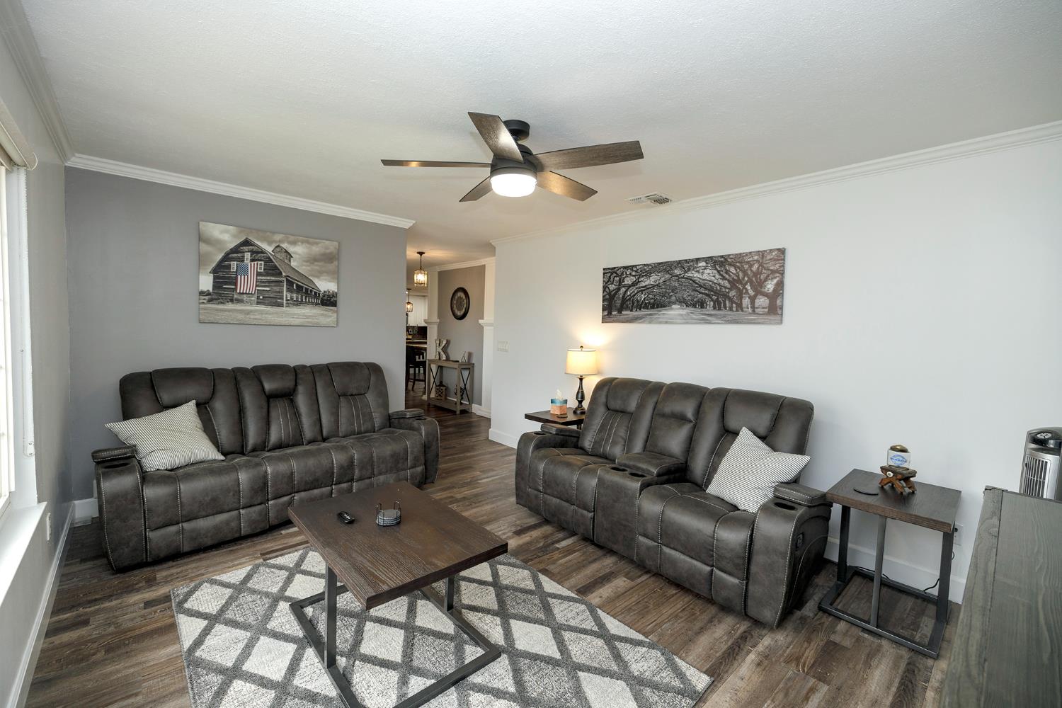 1737 Sanchez Way, Escalon, CA 95320