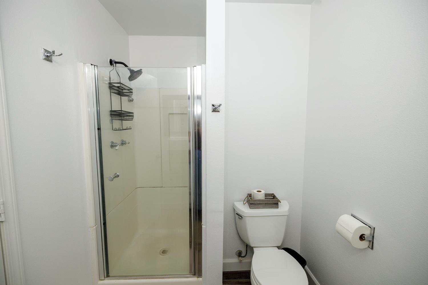 1737 Sanchez Way, Escalon, CA 95320