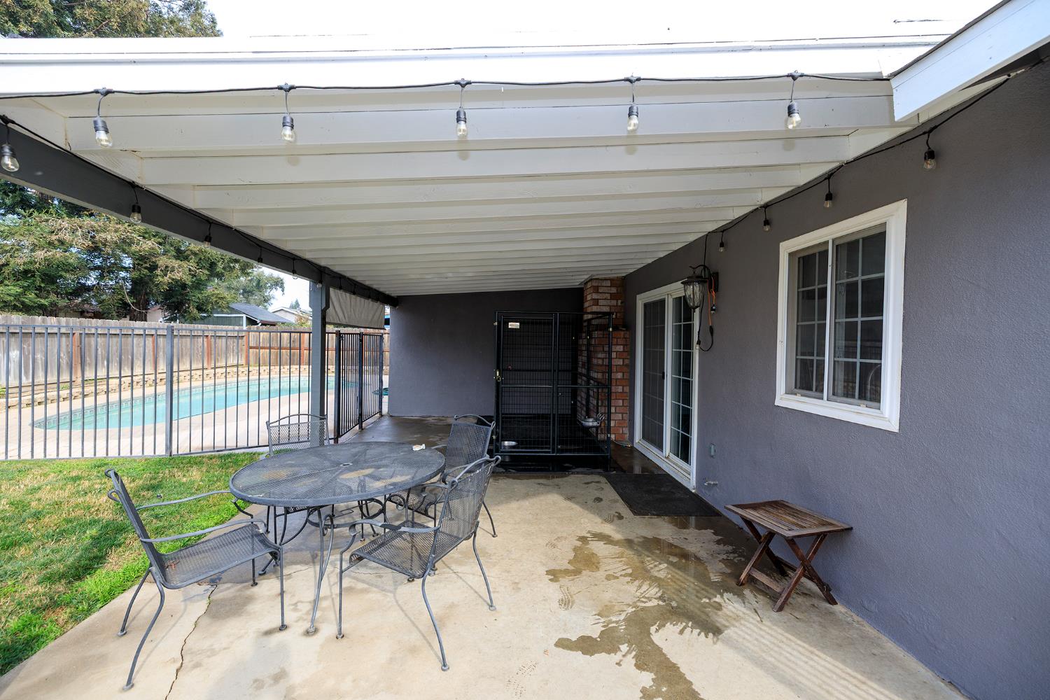 1737 Sanchez Way, Escalon, CA 95320