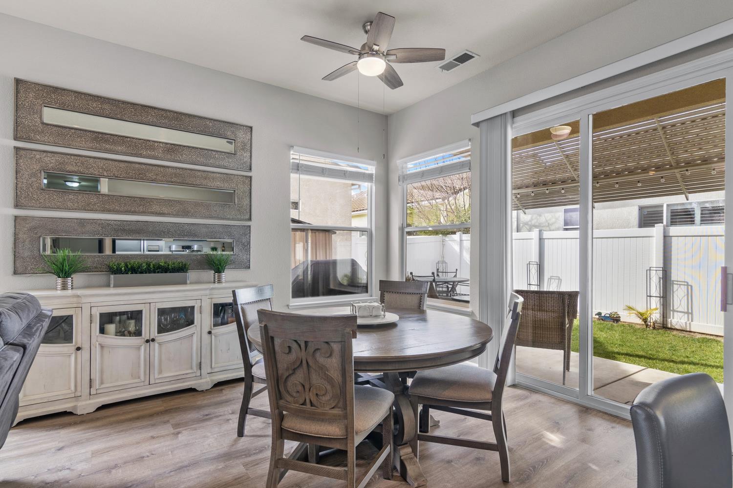 136 Woods Creek Dr, Oakdale, CA 95361