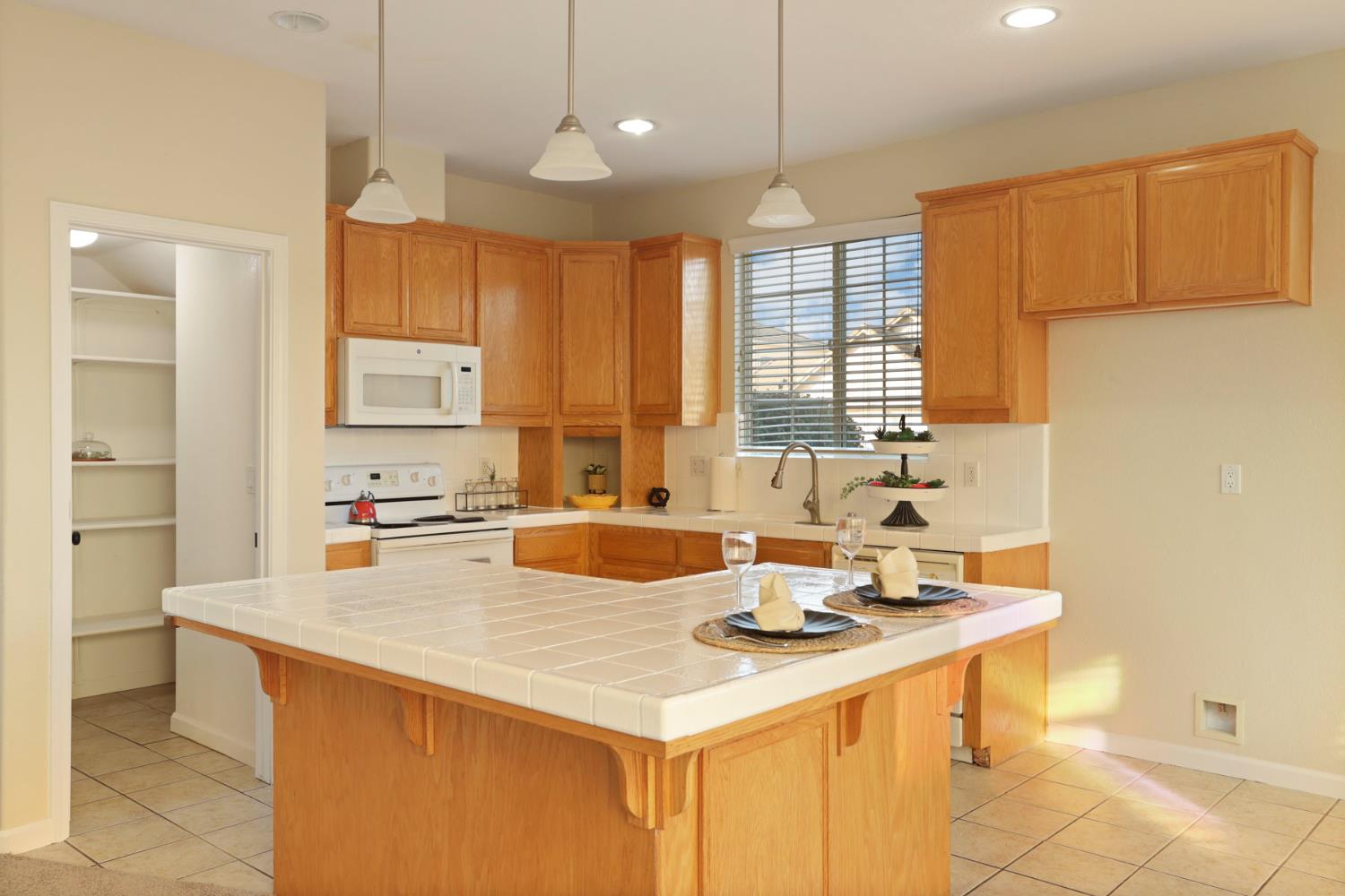 1366 Garibaldi Place, Manteca, CA 95336