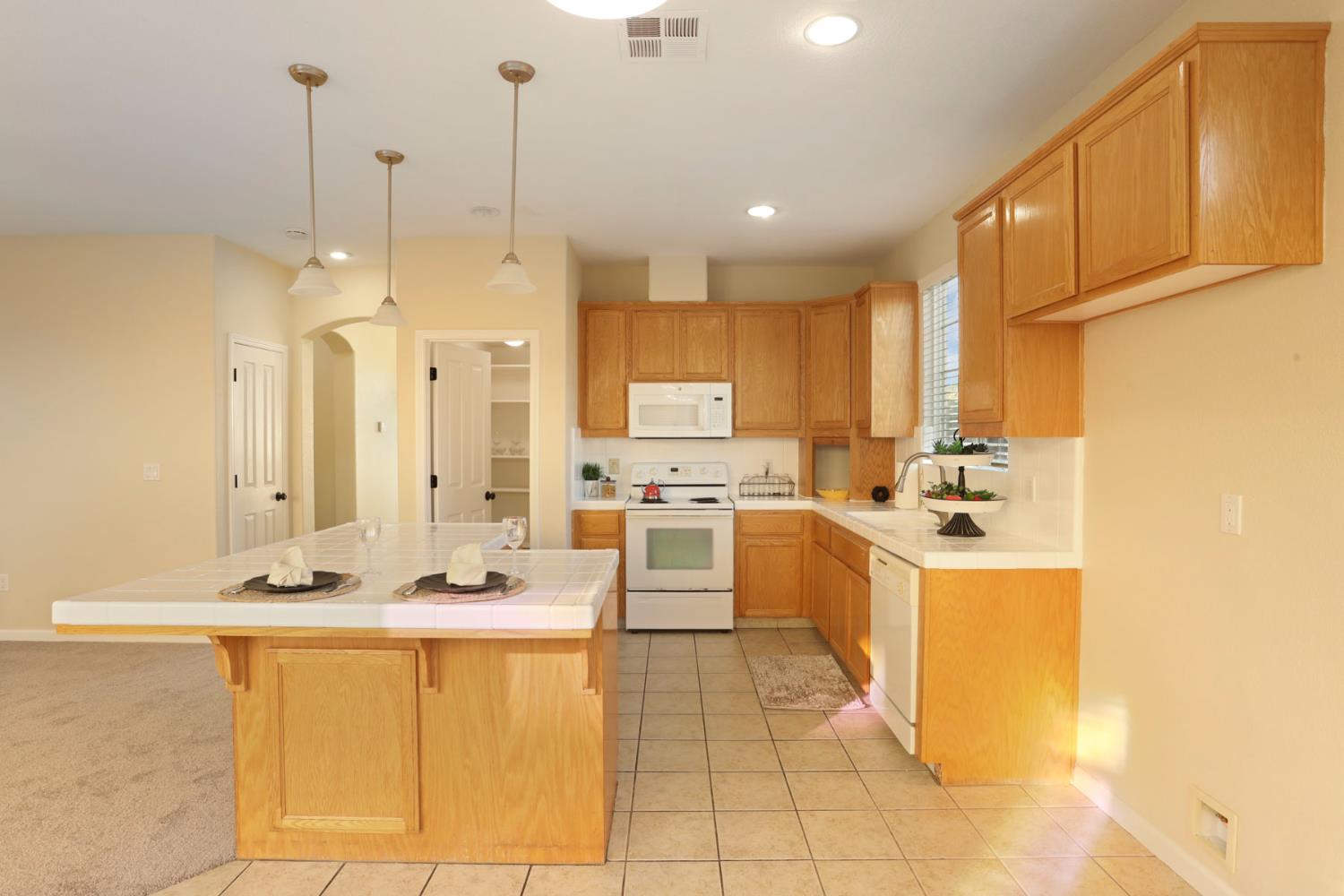 1366 Garibaldi Place, Manteca, CA 95336