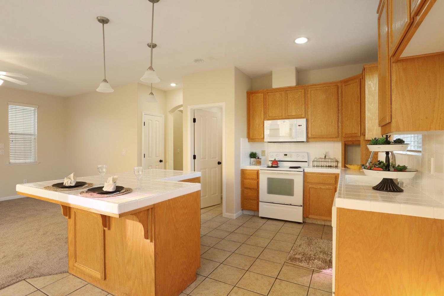 1366 Garibaldi Place, Manteca, CA 95336