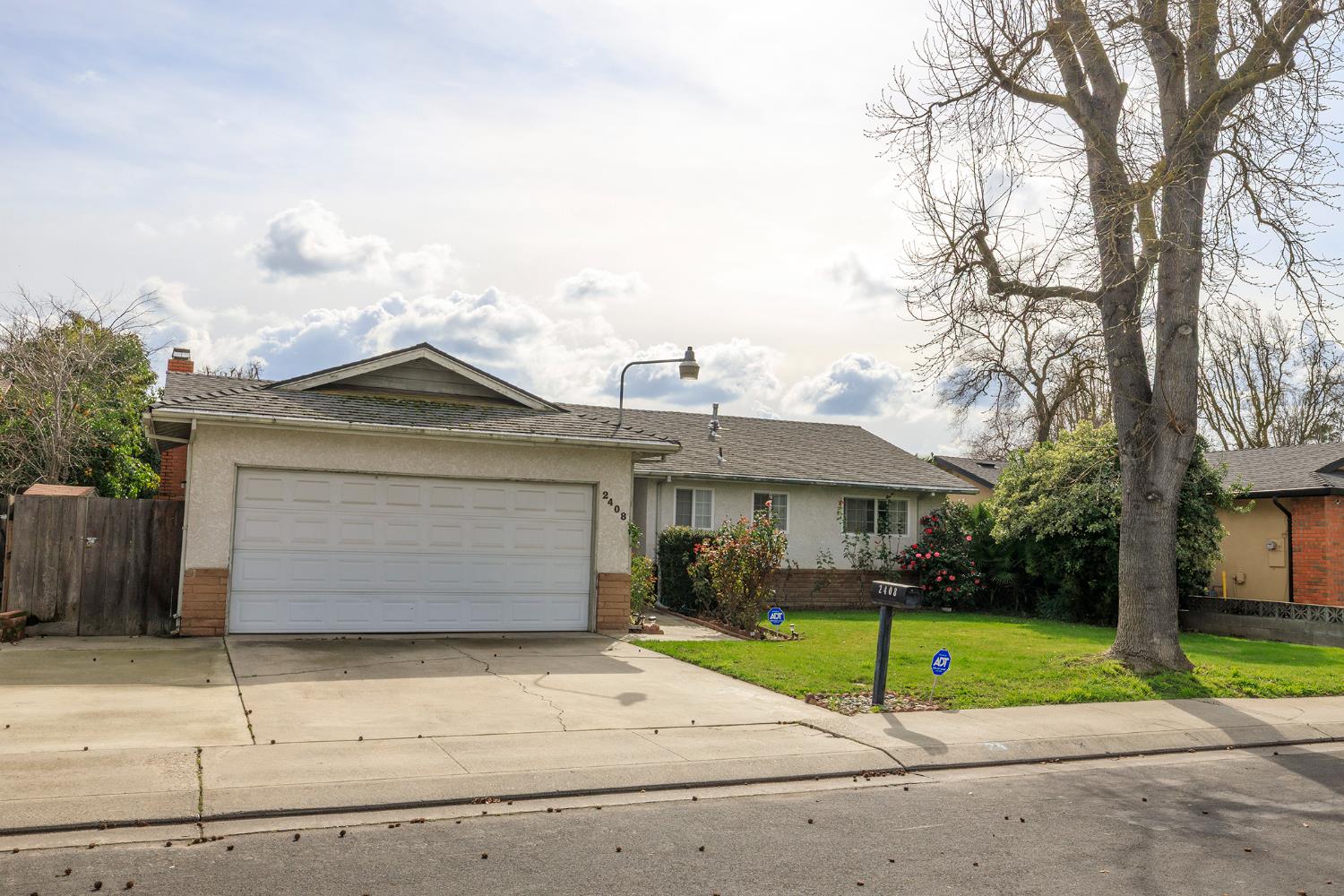 2408 Tallent Dr, Modesto, CA 95355