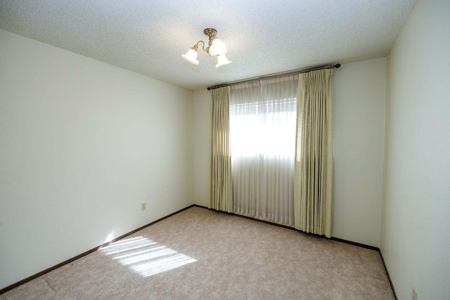 2408 Tallent Dr, Modesto, CA 95355