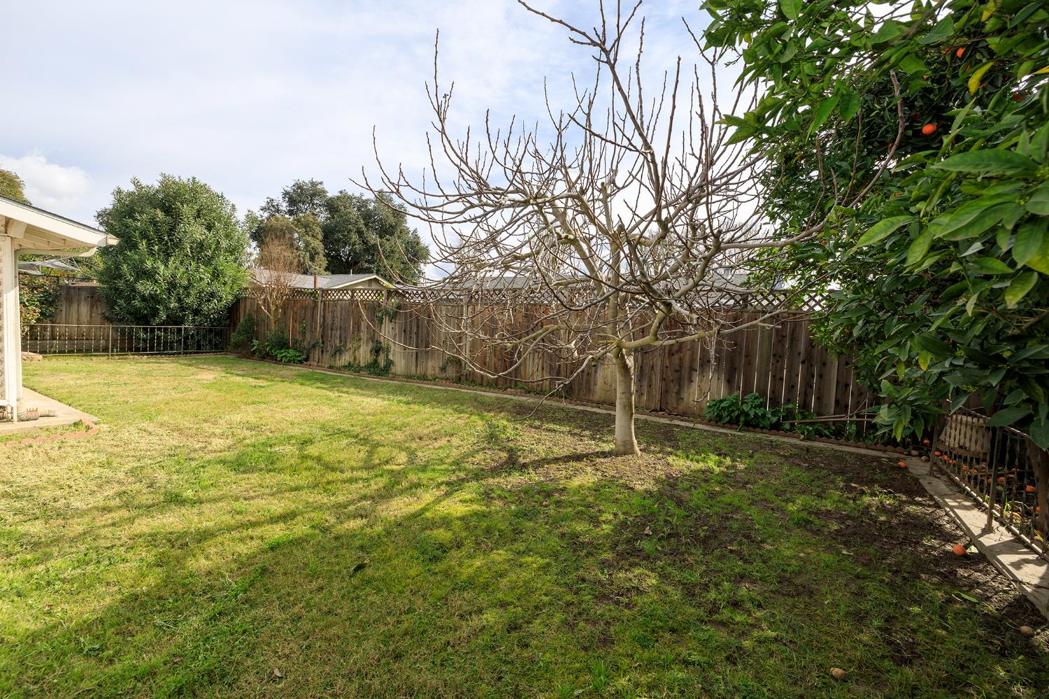 2408 Tallent Dr, Modesto, CA 95355