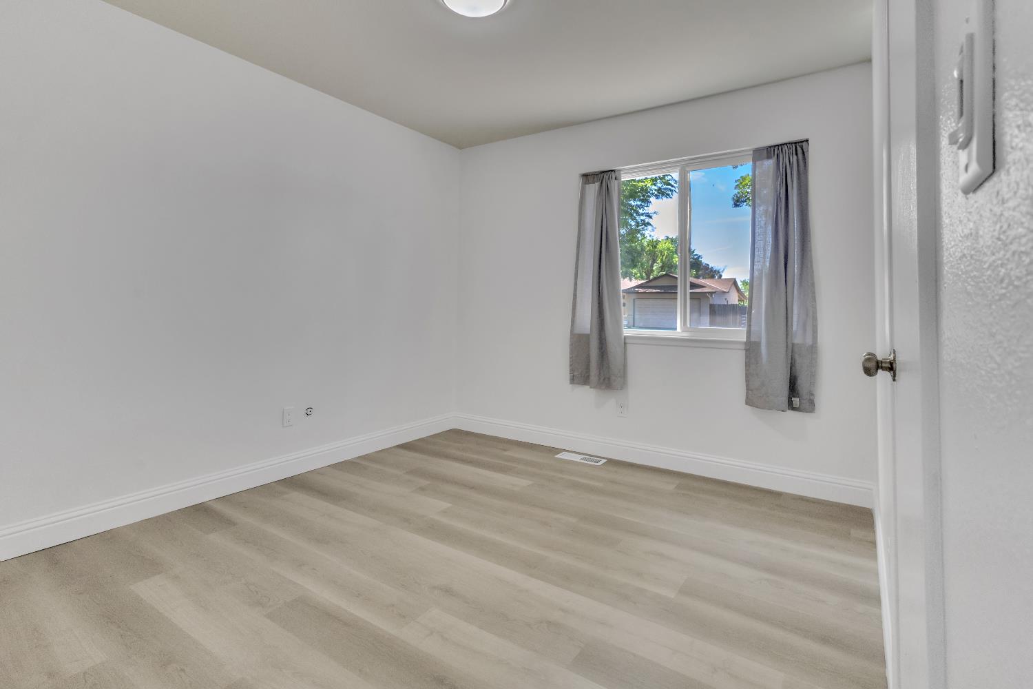 1625 Brentwood Ct, Modesto, CA 95350