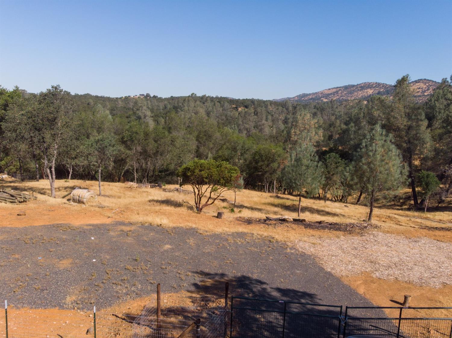 28 Black Creek Dr, Copperopolis, CA 95228