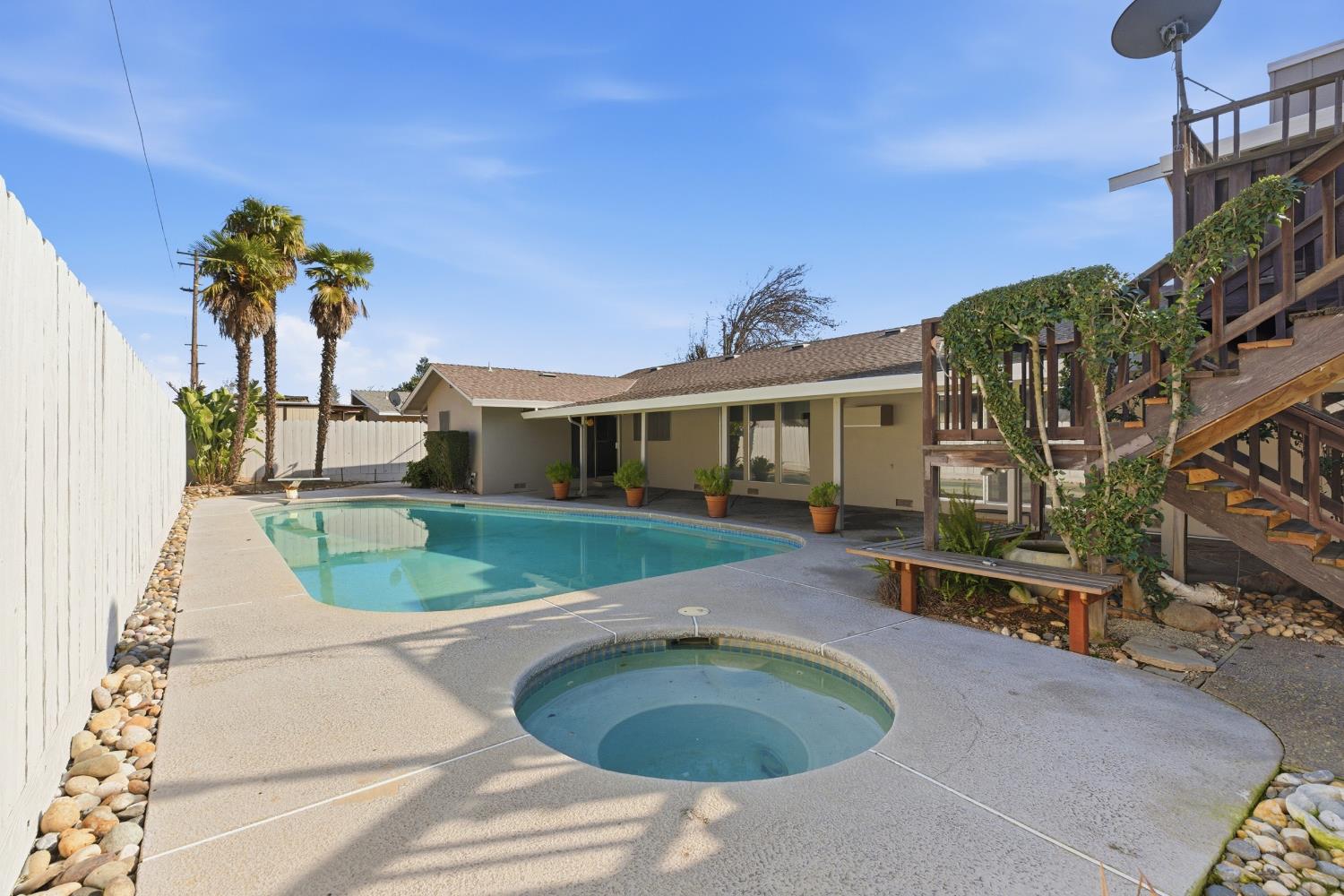 3109 Fredericksburg Ave, Modesto, CA 95355