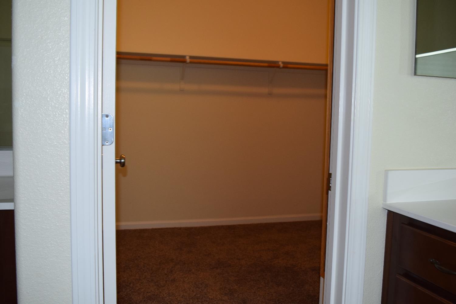 935 Mono St, Manteca, CA 95337